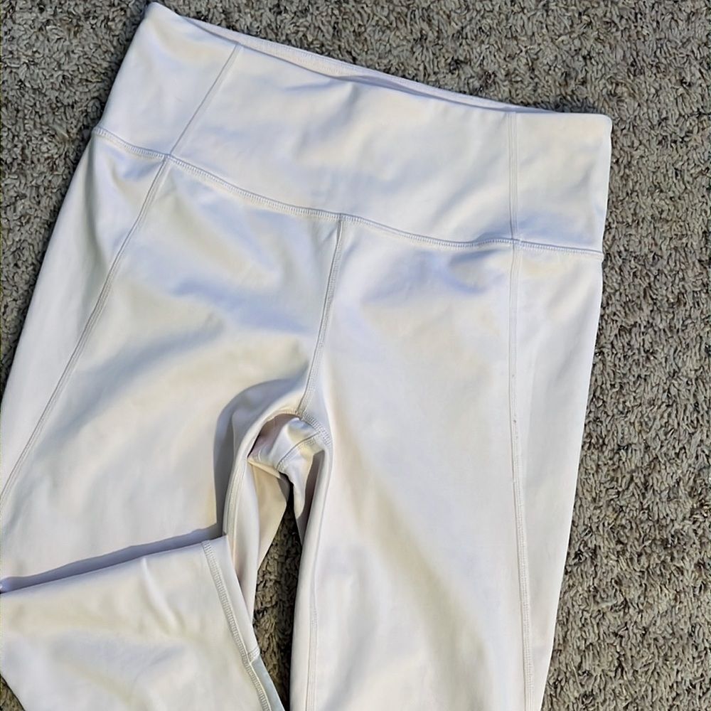 EUC Athleta Pale Peach Colored Leggings (M) - Picture 3 of 12
